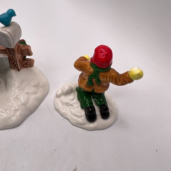 Department 56 Snowball Fort 5413-3 - Picture 10 of 16